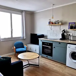 Apartamento Centre Ancien Proche Gare Et Depart Corse- 5 Pers - Freewifi - Ac, Tolón